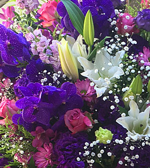 パープル系スタンド花豪華2段タイプ 東京へ贈るスタンド花ならフラワーショップリラ